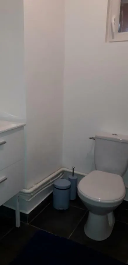 Appart Comme Chez Soi Pusignan 0*,  France